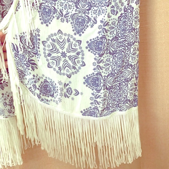 O'neill Kimono with fringe ✨ - Picture 2 of 5